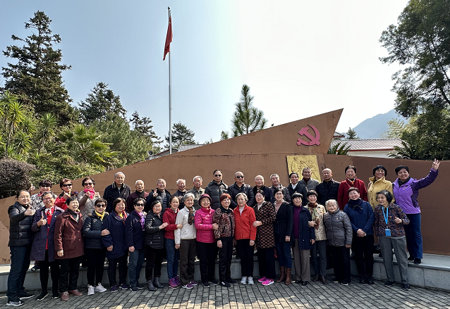 重溫黨的歷史，牢記黨的優(yōu)良傳統(tǒng)